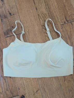 True And Co Seamless Light Cream Bralette with Adjustable Straps